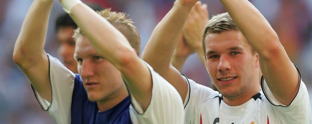 Bastian Schweinsteiger und Lukas Podolski bei der WM 2006 Bastian Schweinsteiger und Lukas Podolski bei der WM 2006