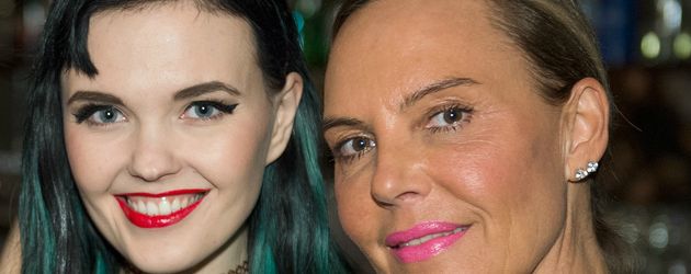 Bonnie Strange und Natascha Ochsenknecht 2016 in Berlin Bonnie Strange und Natascha Ochsenknecht 2016 in Berlin
