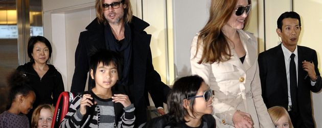 Angelina Jolie, Shiloh Jolie-Pitt, Brad Pitt und Vivienne Jolie-Pitt Angelina Jolie, Shiloh Jolie-Pitt, Brad Pitt und Vivienne Jolie-Pitt