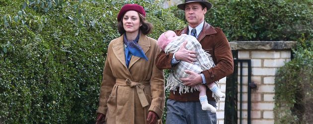 Marion Cotillard und Brad Pitt während der Dreharbeiten zum Film "Allied" in London Marion Cotillard und Brad Pitt während der Dreharbeiten zum Film "Allied" in London