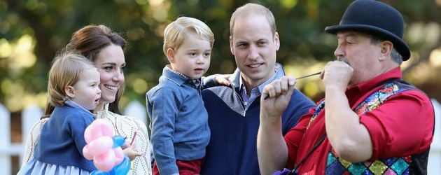 Prinzessin Charlotte, Herzogin Kate, Prinz George und Prinz William Prinzessin Charlotte, Herzogin Kate, Prinz George und Prinz William