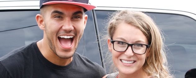 Carlos Pena und Alexa Vega vor einem Tanzstudio in Hollywood Carlos Pena und Alexa Vega vor einem Tanzstudio in Hollywood