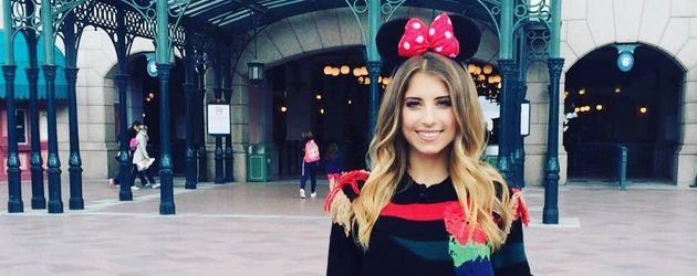 Cathy Hummels Im Disneyland Paris Cathy Hummels Im Disneyland Paris