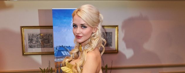 Cathy Lugner beim Opernball in der Staatsoper 2016 in Wien Cathy Lugner beim Opernball in der Staatsoper 2016 in Wien