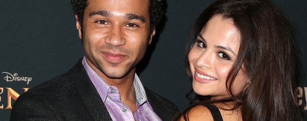Corbin Bleu und Sasha Clements bei der Premiere von "Descendants" Corbin Bleu und Sasha Clements bei der Premiere von "Descendants"