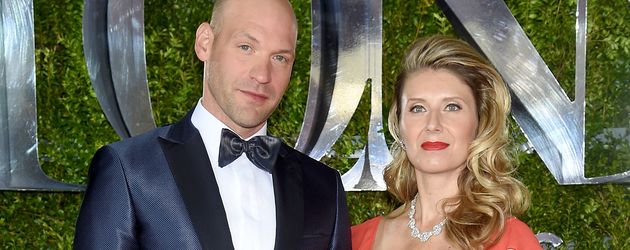 Nadia Bowers und Corey Stoll Nadia Bowers und Corey Stoll