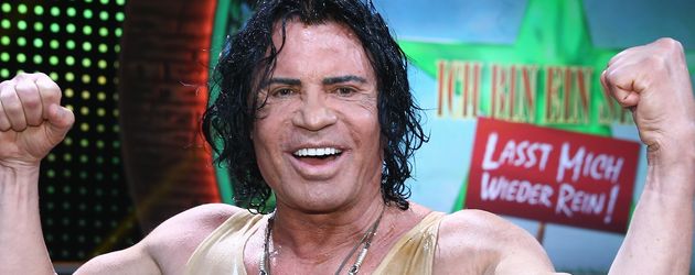 Costa Cordalis bei der ersten Show von "Ich bin ein Star - lasst mich wieder rein!" im Juli 2015 Costa Cordalis bei der ersten Show von "Ich bin ein Star - lasst mich wieder rein!" im Juli 2015