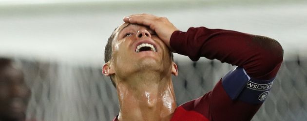 Cristiano Ronaldo beim EM-Spiel gegen Österreich Cristiano Ronaldo beim EM-Spiel gegen Österreich