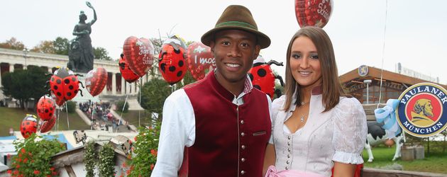 David Alaba besucht mit Katja Butylina das Oktoberfest 2014 David Alaba besucht mit Katja Butylina das Oktoberfest 2014
