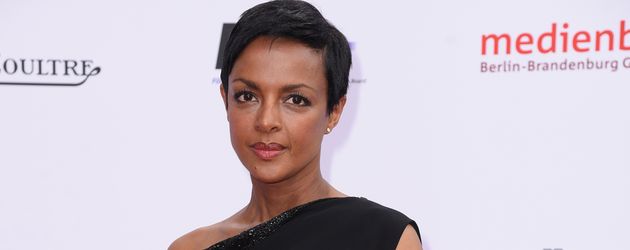 Dennenesch Zoudé im Mai 2016 bei dem Deutschen Filmpreis in Berlin Dennenesch Zoudé im Mai 2016 bei dem Deutschen Filmpreis in Berlin