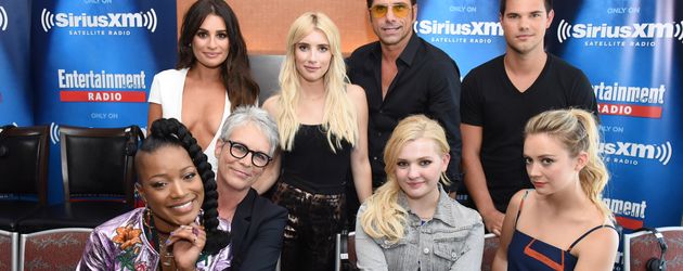 Der "Scream Queens"-Cast bei einem Radiointerview während der Comic-Con 2016 Der "Scream Queens"-Cast bei einem Radiointerview während der Comic-Con 2016