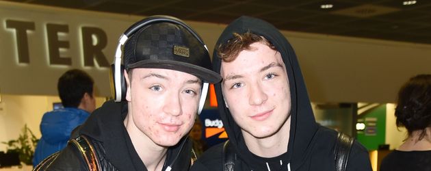 Die Lochis am Flughafen in Frankfurt Die Lochis am Flughafen in Frankfurt