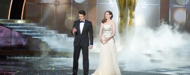 Anne Hathaway und James Franco auf der Oscars-Bühne Anne Hathaway und James Franco auf der Oscars-Bühne
