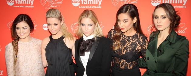 Shay Mitchell, Ashley Benson, Lucy Hale, Troian Bellisario und Sasha Pieterse Shay Mitchell, Ashley Benson, Lucy Hale, Troian Bellisario und Sasha Pieterse