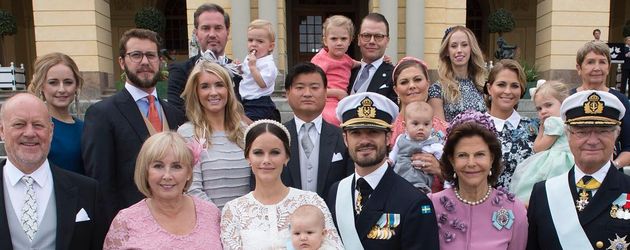 Die schwedische Royal-Familie am Tag der Taufe von Prinz Alexander Die schwedische Royal-Familie am Tag der Taufe von Prinz Alexander