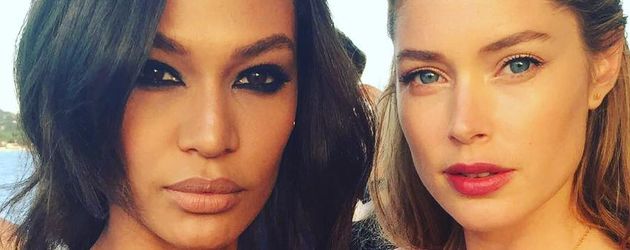 Doutzen Kroes mit einer Freundin auf der Klimaschutz-Gala Doutzen Kroes mit einer Freundin auf der Klimaschutz-Gala