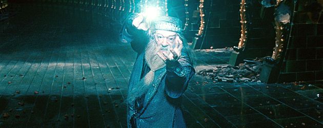 Hogwarts-Schulleiter Albus Dumbledore (Michael Gambon) Hogwarts-Schulleiter Albus Dumbledore (Michael Gambon)