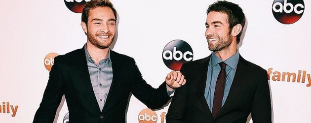 Ed Westwick und Chace Crawford auf dem roten Teppich 2015 Ed Westwick und Chace Crawford auf dem roten Teppich 2015