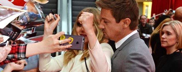 Elizabeth Olsen und Jeremy Renner Elizabeth Olsen und Jeremy Renner