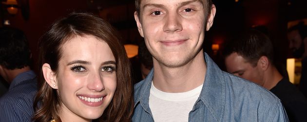 Emma Roberts und Evan Peters in San Diego Emma Roberts und Evan Peters in San Diego