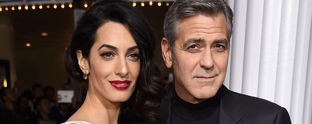 Oscar-Preisträger George Clooney mit seiner Frau, Anwältin Amal Clooney Oscar-Preisträger George Clooney mit seiner Frau, Anwältin Amal Clooney
