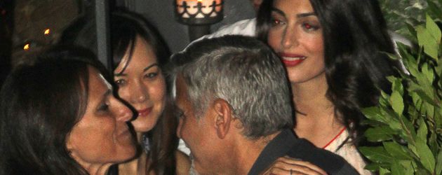 George Clooney und Amal beim Dinner mit Freunden George Clooney und Amal beim Dinner mit Freunden