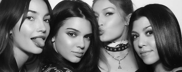 Gigi Hadid, Kendall Jenner, Kourtney Kardashian und Lily Aldridge Gigi Hadid, Kendall Jenner, Kourtney Kardashian und Lily Aldridge