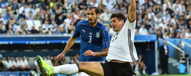 Giorgio Chiellini und Mario Gomez Giorgio Chiellini und Mario Gomez