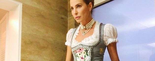 Giulia Siegel im Dirndl Giulia Siegel im Dirndl