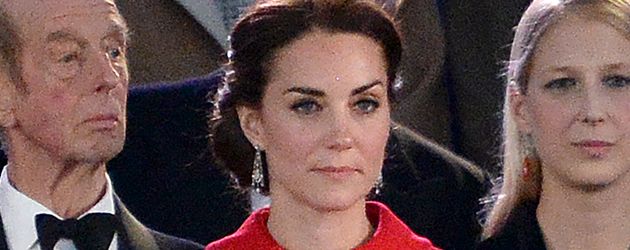 Herzogin Kate während der Feierlichkeiten zum 90. Geburtstag der Queen Herzogin Kate während der Feierlichkeiten zum 90. Geburtstag der Queen