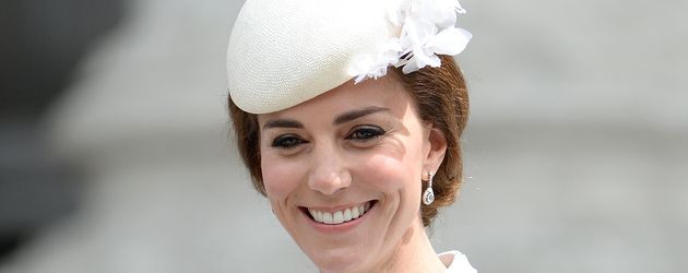 Herzogin Kate nach der Messe von Queen Elisabeths 90. Herzogin Kate nach der Messe von Queen Elisabeths 90.