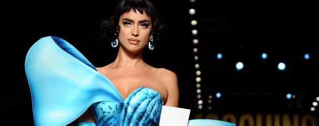 Irina Shayk auf der Moschino Modenschau Irina Shayk auf der Moschino Modenschau