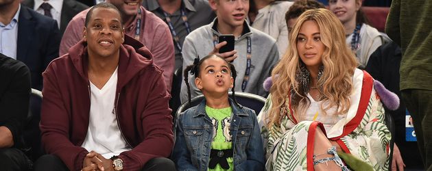 Jay-Z, Blue Ivy und Beyoncé beim NBA All-Star Game in New Orleans 2017 Jay-Z, Blue Ivy und Beyoncé beim NBA All-Star Game in New Orleans 2017