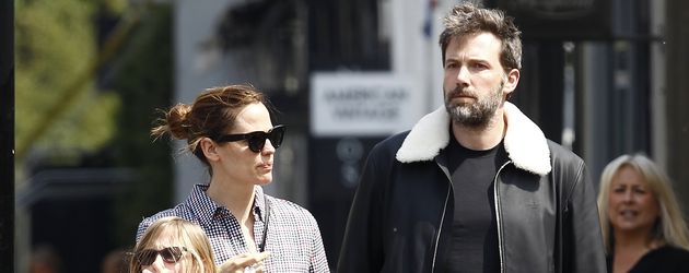 Jennifer Garner und Ben Affleck mit ihren drei Kindern im Mai 2016 Jennifer Garner und Ben Affleck mit ihren drei Kindern im Mai 2016