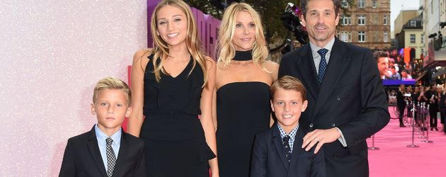 Jillian Fink und Patrick Dempsey mit ihrer Tochter Tallula Fyfe und ihren Zwillingssöhnen Darby und Jillian Fink und Patrick Dempsey mit ihrer Tochter Tallula Fyfe und ihren Zwillingssöhnen Darby und