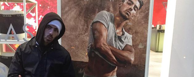 Joe Jonas vor seiner Unterwäsche-Werbung Joe Jonas vor seiner Unterwäsche-Werbung