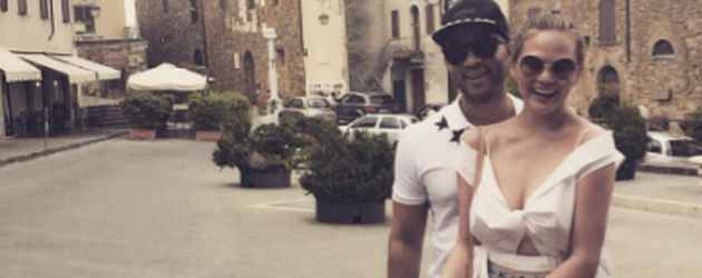 John Legend, Chrissy Teigen und Töchterchen Luna Simone in Italien im Juli 2016 John Legend, Chrissy Teigen und Töchterchen Luna Simone in Italien im Juli 2016