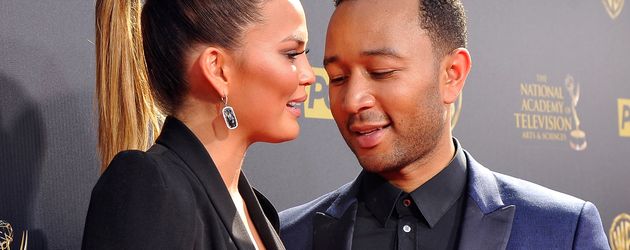 Chrissy Teigen und John Legend Chrissy Teigen und John Legend