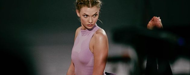Karlie Kloss beim Yoga Karlie Kloss beim Yoga