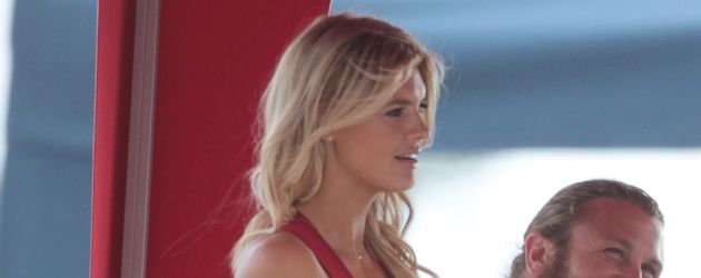 Kelly Rohrbach am Set von "Baywatch" Kelly Rohrbach am Set von "Baywatch"