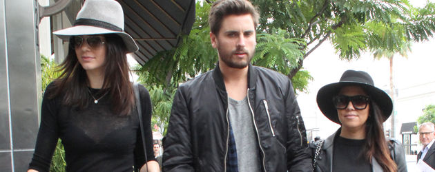 Kendall Jenner, Kourtney Kardashian und Scott Disick Kendall Jenner, Kourtney Kardashian und Scott Disick