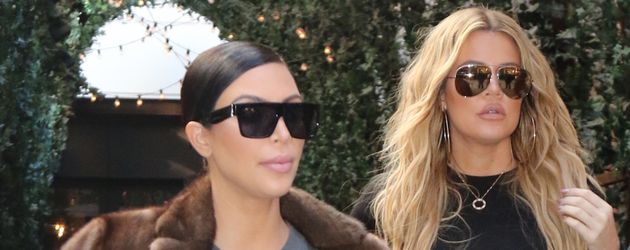 Khloe Kardashian und Kim Kardashian Khloe Kardashian und Kim Kardashian