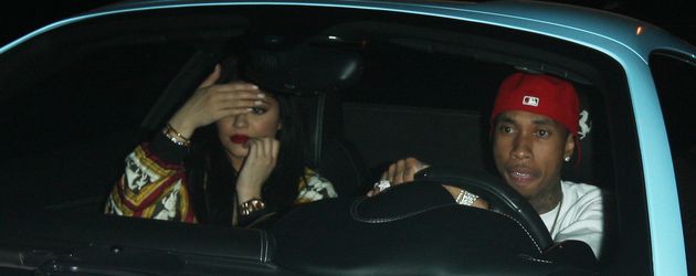 Kylie Jenner und Tyga im Auto in West Hollywood Kylie Jenner und Tyga im Auto in West Hollywood