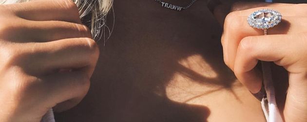 Kylie Jenners Ring, der die Gerüchte anheizt Kylie Jenners Ring, der die Gerüchte anheizt