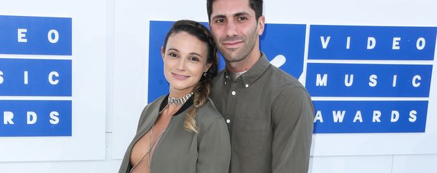 Laura Perlongo und Nev Schulman bei den VMAs 2016 Laura Perlongo und Nev Schulman bei den VMAs 2016