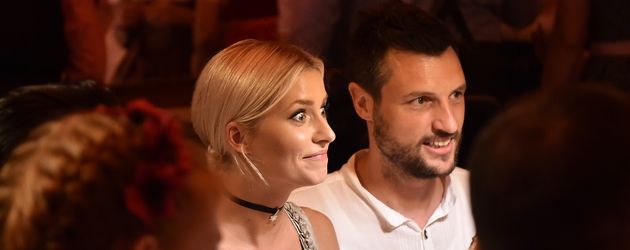 Lena Gercke und Kilian Müller-Wohlfahrt im "Käfer"-Zelt Lena Gercke und Kilian Müller-Wohlfahrt im "Käfer"-Zelt