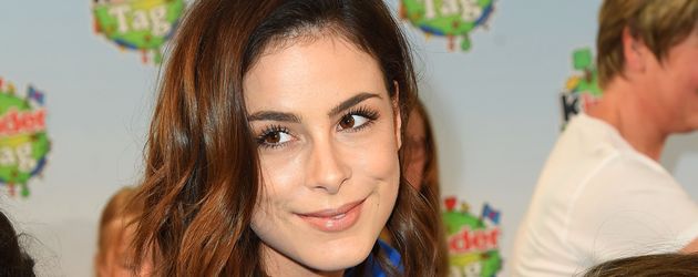 Lena Meyer-Landrut auf dem Kindertag im "Bubenheimer Spieleland" in Nörvenich Lena Meyer-Landrut auf dem Kindertag im "Bubenheimer Spieleland" in Nörvenich