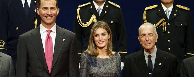 Leonard Cohen, Prinz Felipe von Spanien und Prinzessin Letizia von Spanien 2011 Leonard Cohen, Prinz Felipe von Spanien und Prinzessin Letizia von Spanien 2011