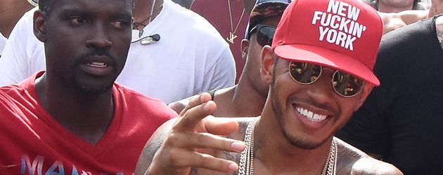 Lewis Hamilton auf der "Barbados Kadooment Day"-Parade Lewis Hamilton auf der "Barbados Kadooment Day"-Parade