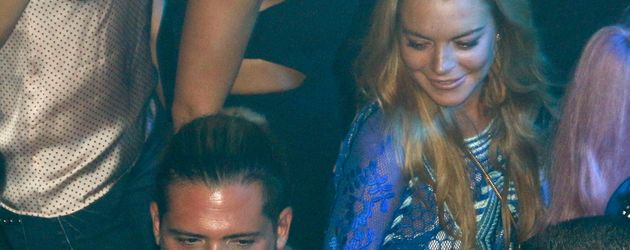 Lindsay Lohan mit Dennis Papageorgiou im Bouzoukia in Athen, Griechenland Lindsay Lohan mit Dennis Papageorgiou im Bouzoukia in Athen, Griechenland